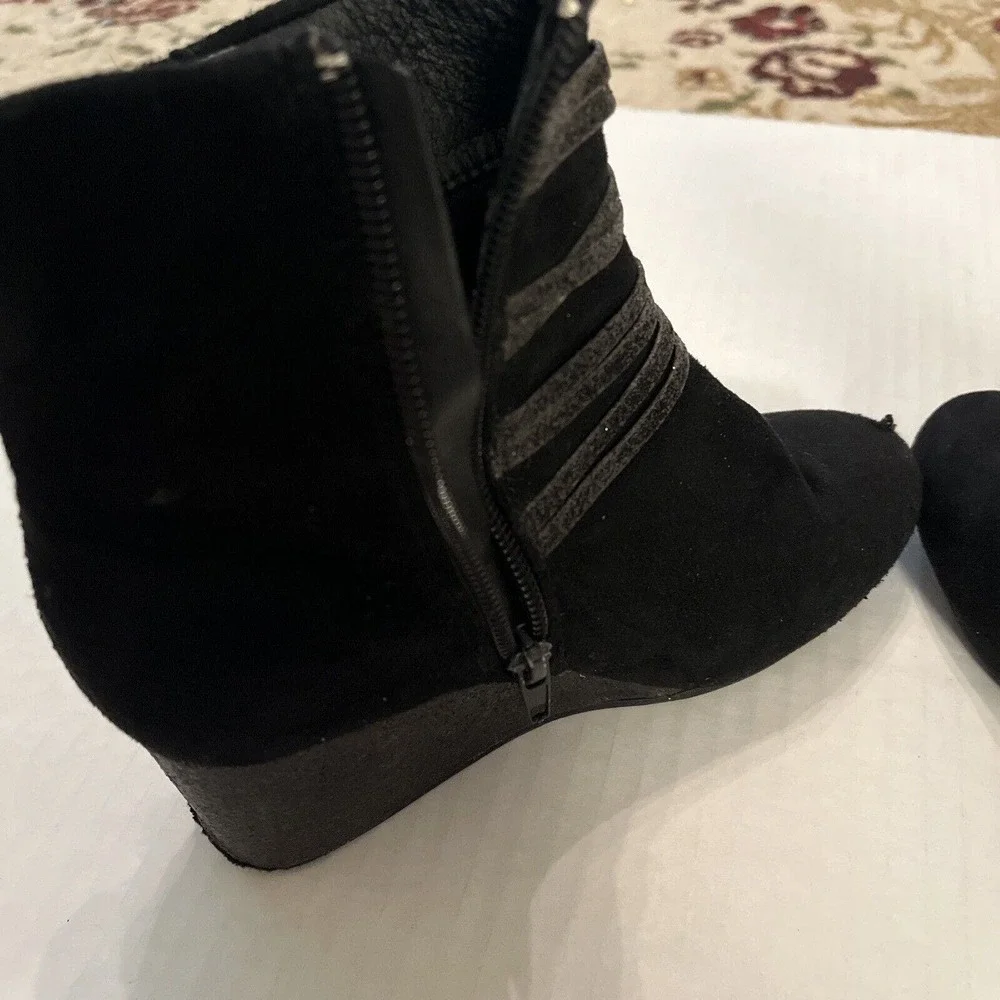 Girls Simply Styled Tansy Dress Boots Size 2M Black Suede